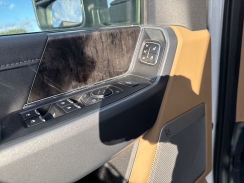 Certified 2023 Ford F450 Lariat w/ Chrome Package image 12