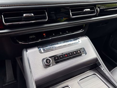 New 2026 Lincoln Aviator AWD image 39