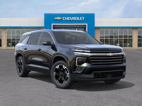 New 2027 Chevrolet Traverse LT w/ Sun and Wheel Package FWD image 7