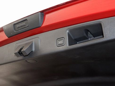 Certified 2024 GMC Terrain SLT w/ Tech Package image 30