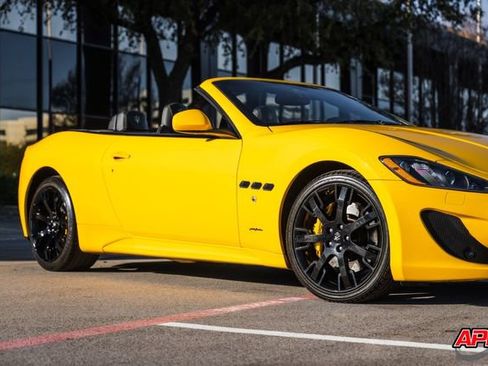 Used 2014 Maserati GranTurismo Sport image 38