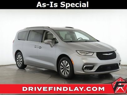 Used 2021 Chrysler Pacifica Touring-L