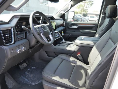 New 2026 GMC Sierra 3500 Denali w/ Denali Reserve Package AWD/4WD image 34
