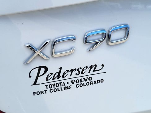 Certified 2024 Volvo XC90 T8 Plus w/ Protection Package Premier image 9