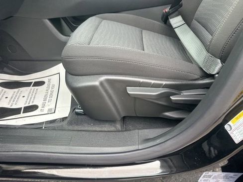 New 2026 Chevrolet Equinox LT image 17