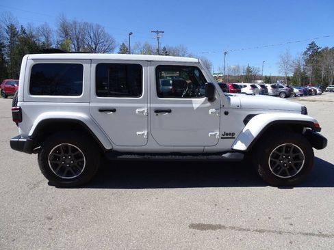 Used 2021 Jeep Wrangler Unlimited Sahara AWD/4WD image 49