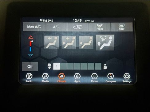 Used 2019 Jeep Cherokee Latitude Plus image 13