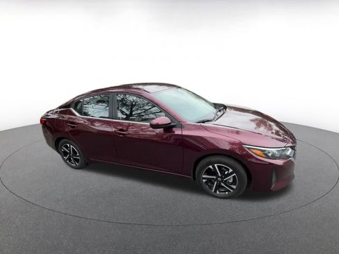 Used 2025 Nissan Sentra SV image 2