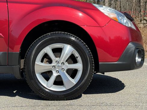 Used 2013 Subaru Outback 2.5i Limited w/ Moonroof Pkg image 10