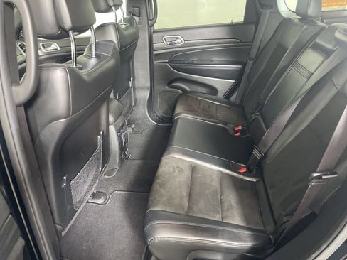 Certified 2021 Jeep Grand Cherokee Laredo X AWD/4WD image 8