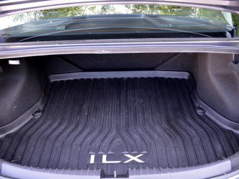 Used 2019 Acura ILX FWD image 14