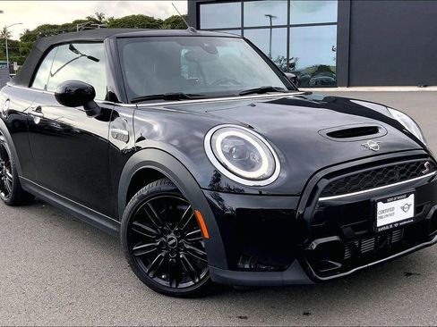 Certified 2024 MINI Cooper S image 32