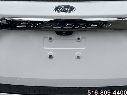 Used 2023 Ford Explorer XLT w/ Equipment Group 202A AWD/4WD image 36
