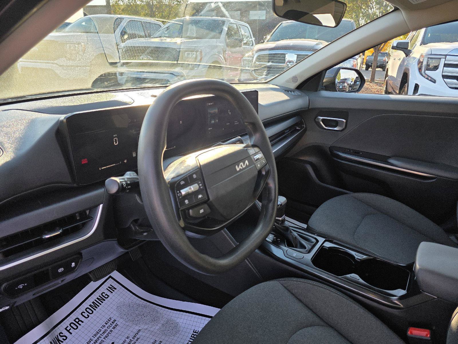 Used 2025 Kia K4 FWD image 8