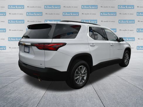Used 2023 Chevrolet Traverse LT w/ Rear Camera Mirror Package AWD/4WD image 6