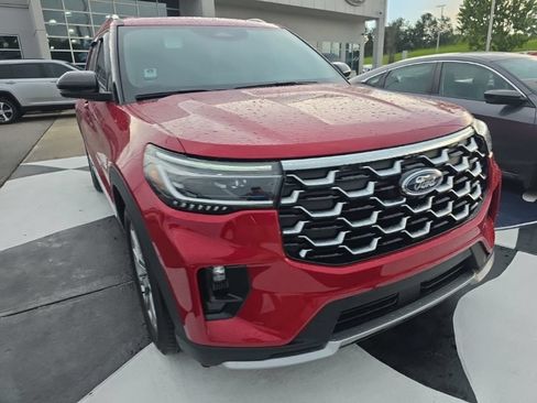 Used 2026 Ford Explorer Platinum RWD image 8