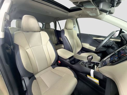 Used 2025 Subaru Outback Premium AWD/4WD image 26