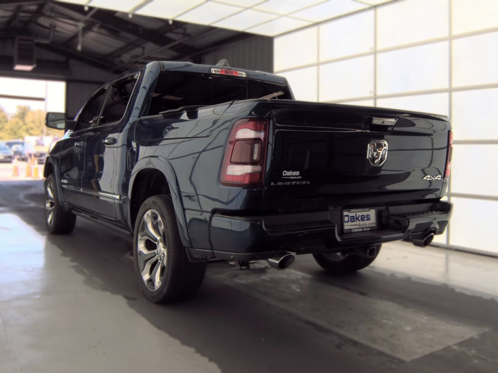 Used 2020 RAM 1500 Limited AWD/4WD image 2