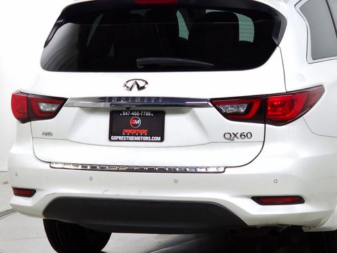 Used 2019 INFINITI QX60 Luxe w/ Essential Package image 9