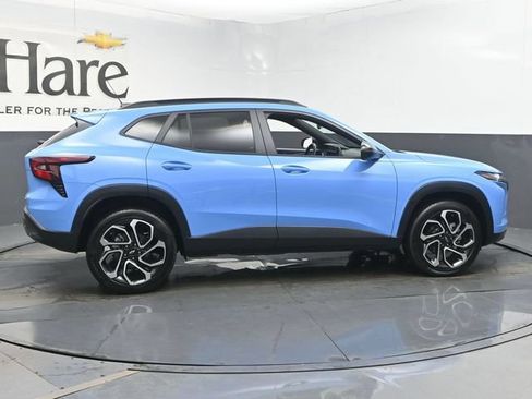 Used 2024 Chevrolet Trax RS w/ Driver Confidence Package FWD image 38
