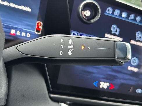 New 2026 Chevrolet Equinox EV LT image 28