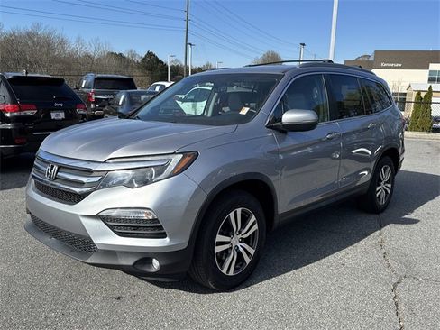 Used 2017 Honda Pilot EX-L image 3