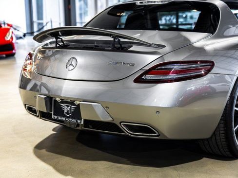 Used 2011 Mercedes-Benz SLS AMG Coupe image 20