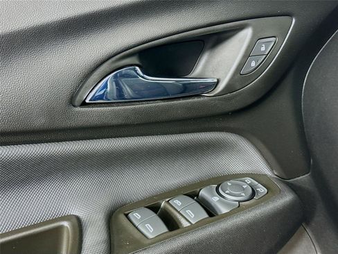 Used 2023 Chevrolet Equinox RS AWD/4WD image 18