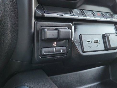 Used 2021 GMC Sierra 1500 Elevation w/ Preferred Package image 25