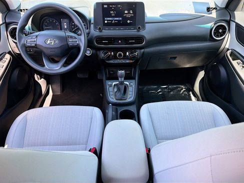 Used 2023 Hyundai Kona SEL AWD/4WD image 9