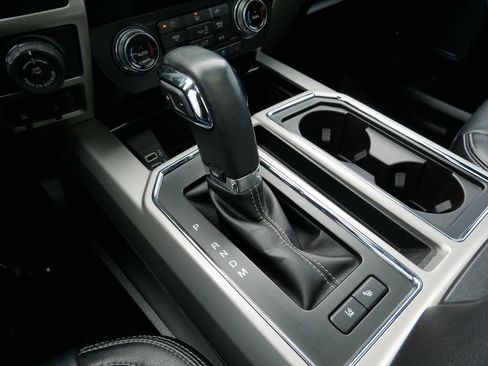 Certified 2019 Ford F150 Lariat w/ Equipment Group 502A Luxury AWD/4WD image 25