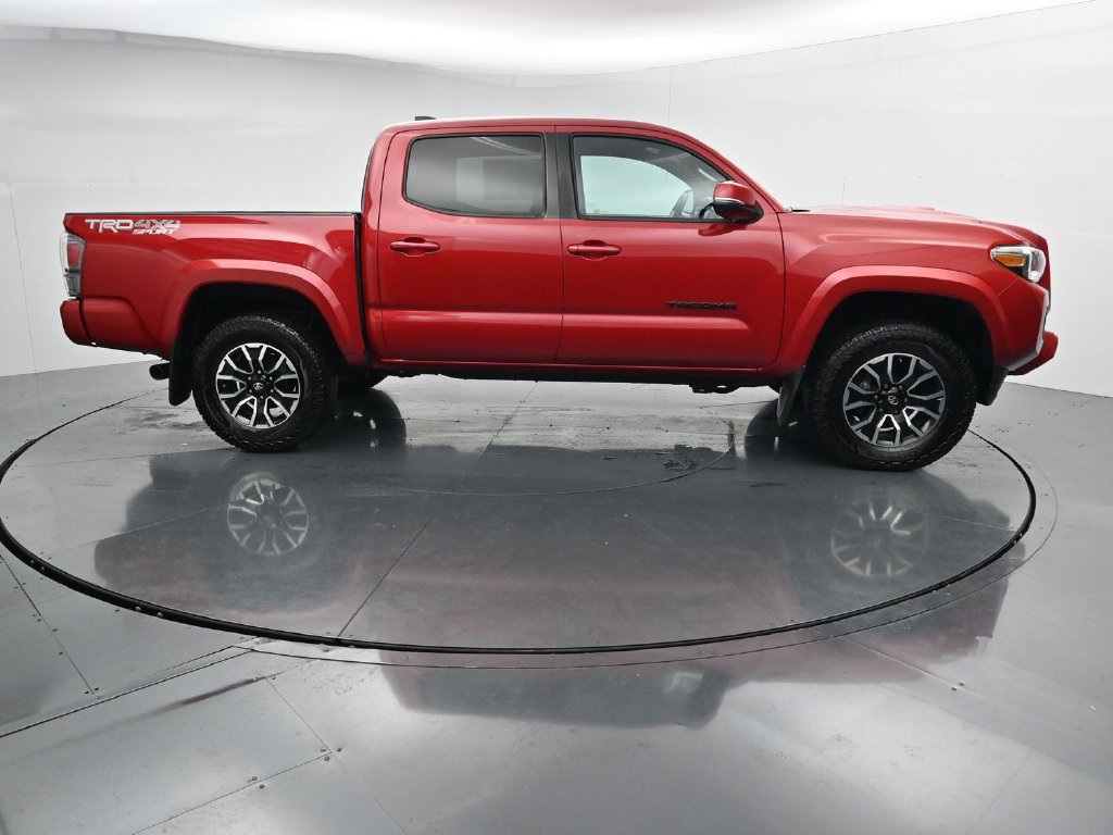 Used 2020 Toyota Tacoma TRD Sport w/ Technology Package AWD/4WD image 9