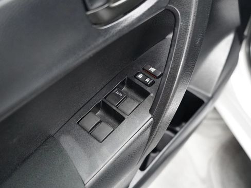 Used 2017 Toyota Corolla SE FWD image 20