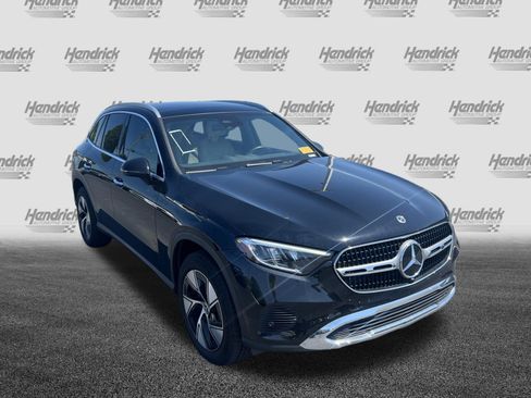 Used 2024 Mercedes-Benz GLC 300 4MATIC image 2