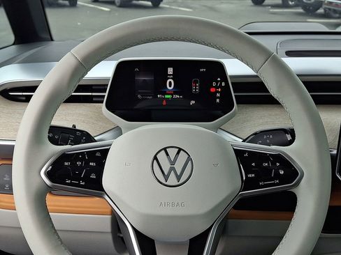 New 2025 Volkswagen ID. Buzz 1st Edition image 9