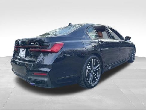 Used 2022 BMW 750Li xDrive AWD/4WD image 12