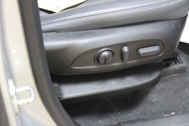 Used 2021 Buick Enclave Essence w/ Sound and Sites Package FWD image 10