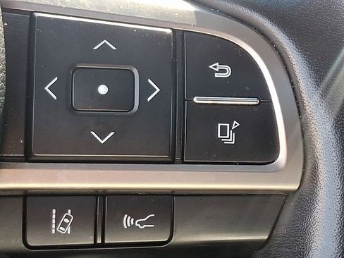 Used 2021 Lexus LX 570 4WD w/ Luxury Package image 23