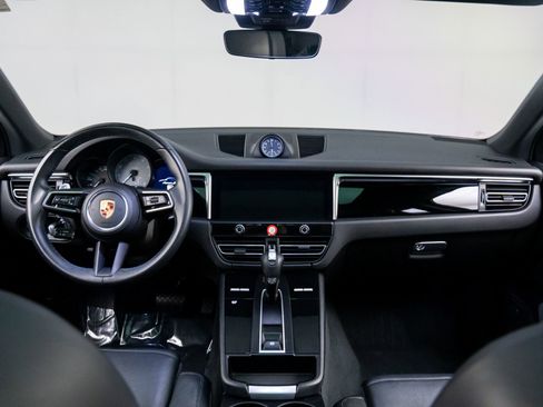 Certified 2022 Porsche Macan S w/ Premium Package Plus image 11