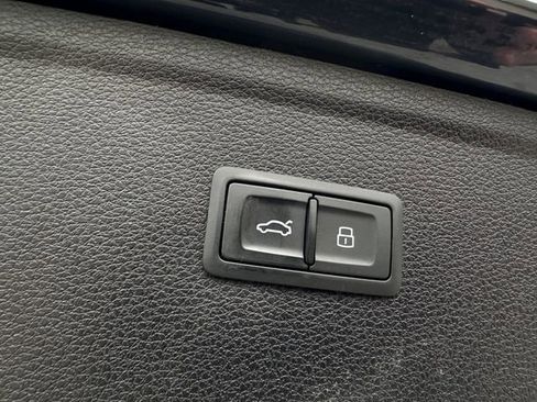 Used 2019 Audi Q5 2.0T Premium Plus w/ Premium Plus Package image 39