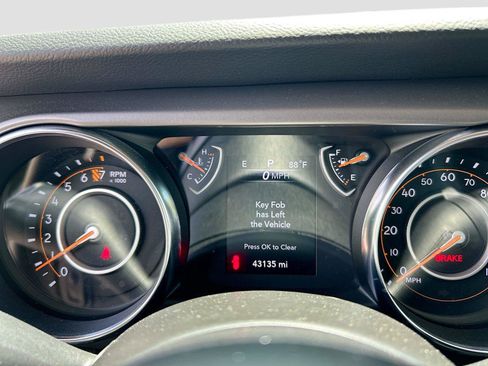 Used 2022 Jeep Wrangler Unlimited Sport AWD/4WD image 37