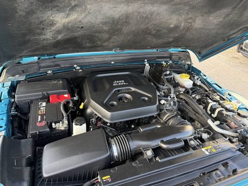Used 2020 Jeep Wrangler Unlimited Sahara AWD/4WD image 34