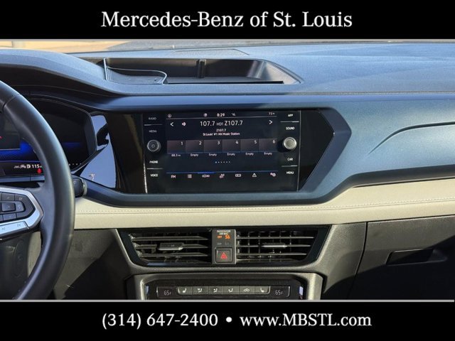 Used 2024 Volkswagen Taos SE w/ Panoramic Sunroof Package FWD image 13