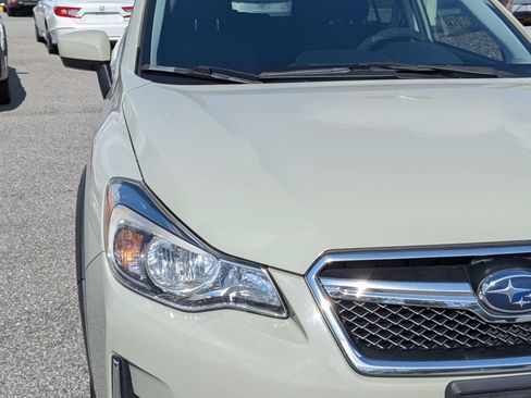 Used 2016 Subaru Crosstrek 2.0i Premium AWD/4WD image 10