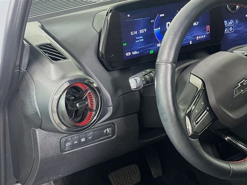 Used 2024 Chevrolet Equinox EV RS FWD image 17