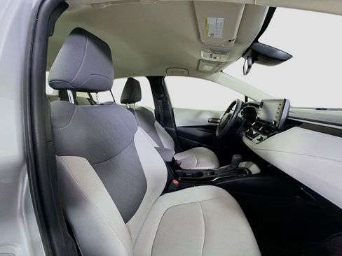 Used 2022 Toyota Corolla LE image 23