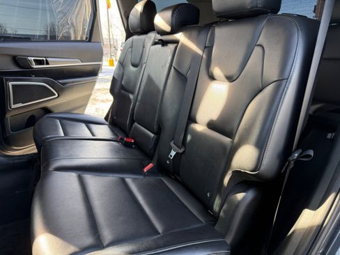 Used 2022 Kia Telluride LX image 18