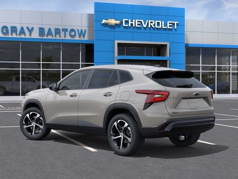 New 2026 Chevrolet Trax RS w/ Driver Confidence Package FWD image 4