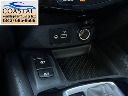 Used 2020 Nissan Rogue SV w/ Sun & Sound Touring Package FWD image 38