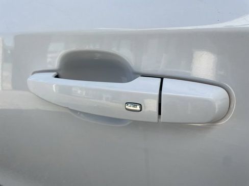 Used 2021 GMC Terrain SLE w/ Driver Convenience Package image 13